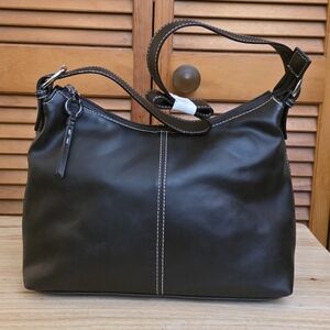 NWT Avenue Vintage Women's Brown Hobo Bag With Contrast Stitching